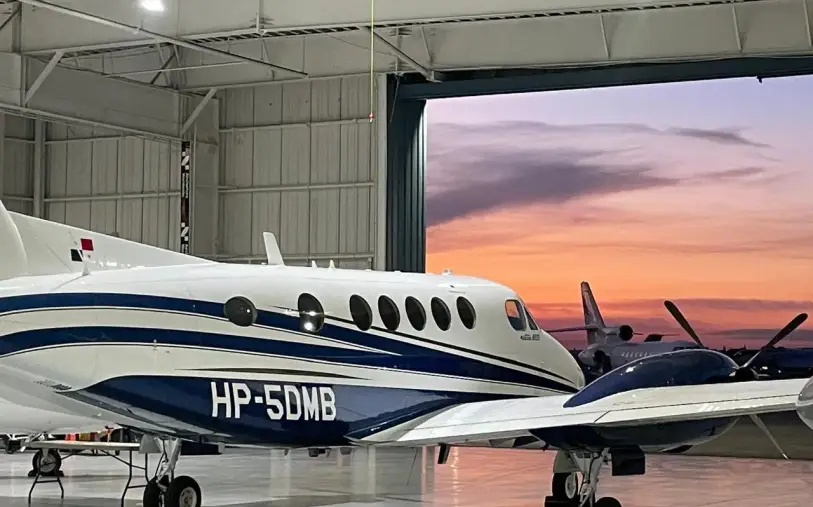 Beechcraft King Air B200 1981 Flightmarket Id 8326 37233 - Image 343 (August 21, 2026)